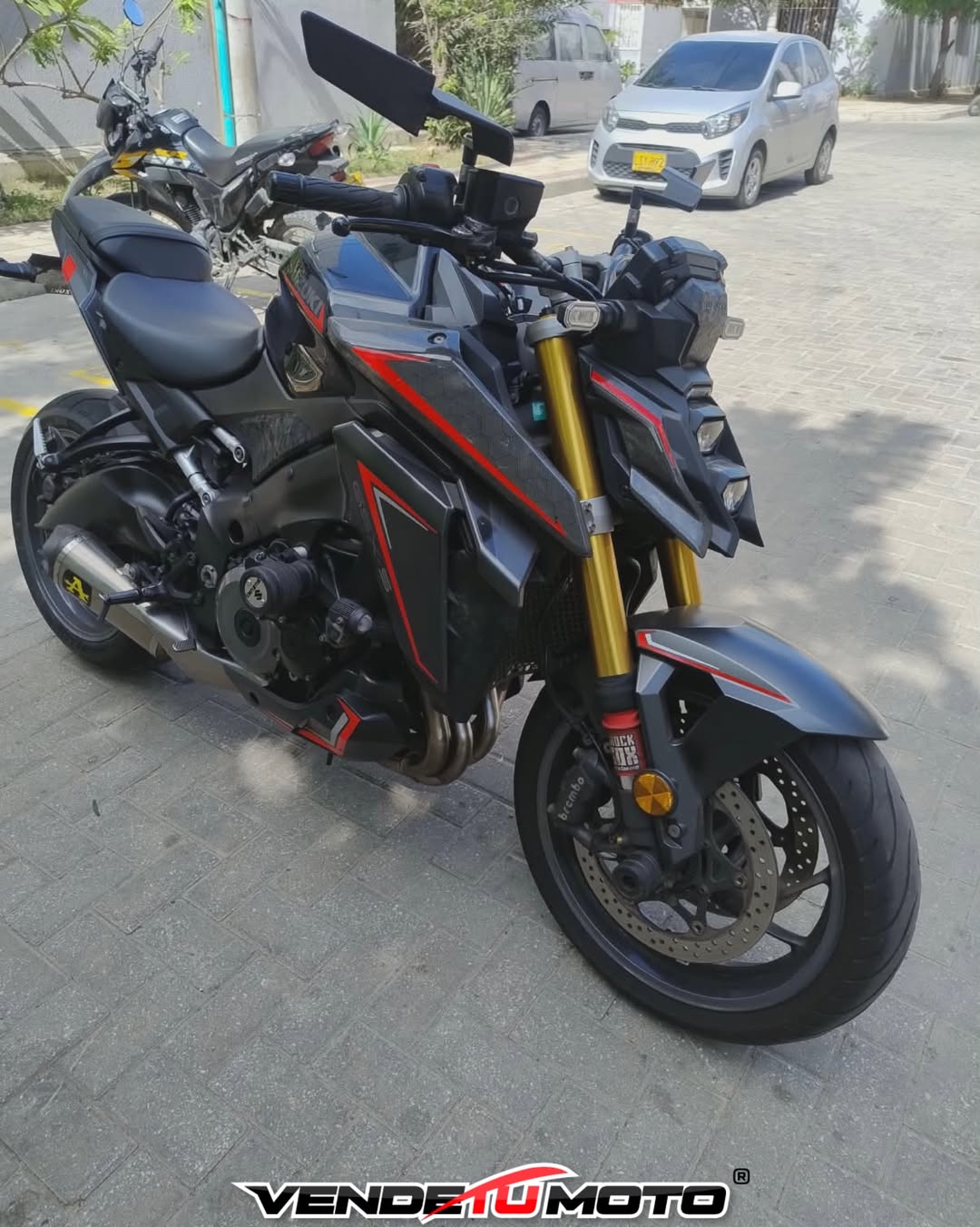 Suzuki GSXS 1000 — 2022